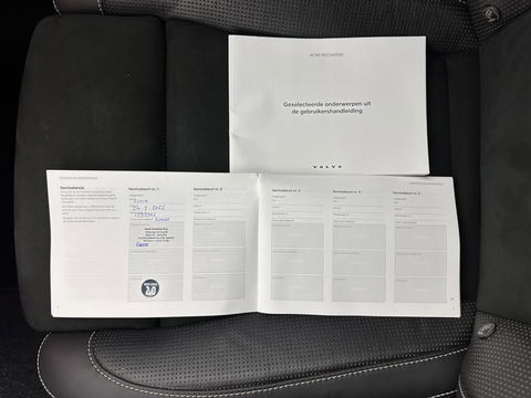 Volvo XC40 Recharge P8 AWD R-Design [ 3-Fase ] (INCL-BTW) *DIGI-COCKPIT | FULL-LED | PREMIUM-AUDIO | TOP-VIEW | APP.CONNECT | NAVI-FULLMAP | ALCANTARA-LEATHER | ECC | PDC | SPORT-SEATS | 19''ALU *