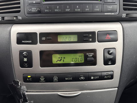 Toyota Corolla 1.6 VVT-i Anniversary *AIRCO | COMFORT-SEATS | PDC | TOWBAR*