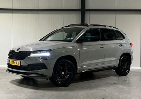 Škoda Karoq 1.5 TSI Sportline Virtual Pano Trekhaak sfeerver