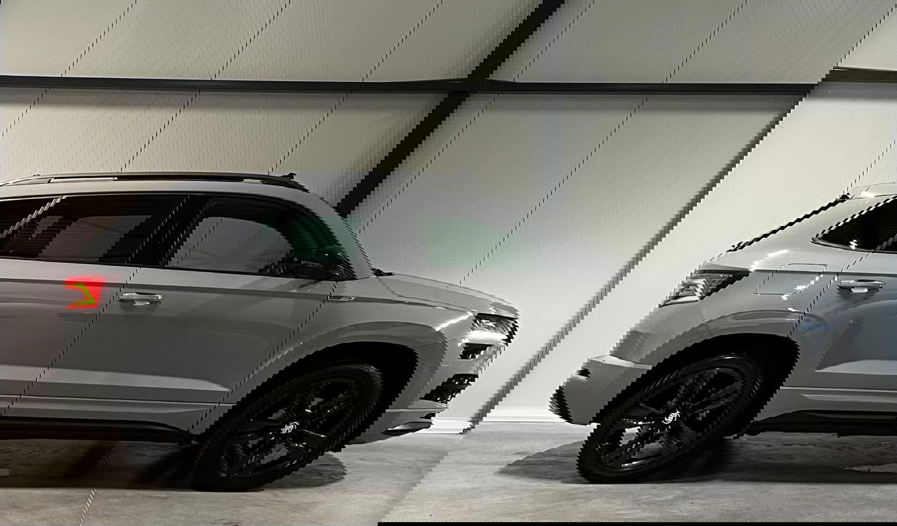 Škoda Karoq 1.5 TSI Sportline Virtual Pano Trekhaak sfeerver