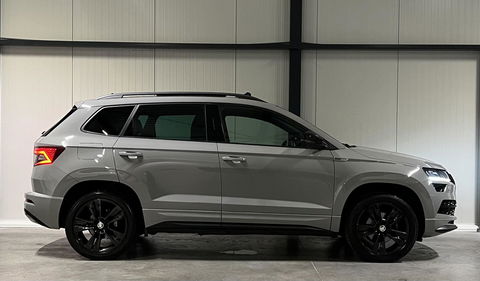 Škoda Karoq 1.5 TSI Sportline Virtual Pano Trekhaak sfeerver