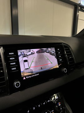 Škoda Karoq 1.5 TSI Sportline Virtual Pano Trekhaak sfeerver