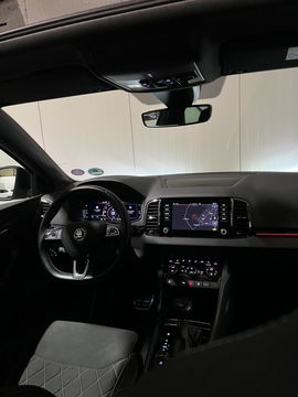 Škoda Karoq 1.5 TSI Sportline Virtual Pano Trekhaak sfeerver
