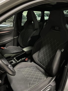 Škoda Karoq 1.5 TSI Sportline Virtual Pano Trekhaak sfeerver
