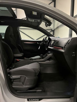 Škoda Karoq 1.5 TSI Sportline Virtual Pano Trekhaak sfeerver