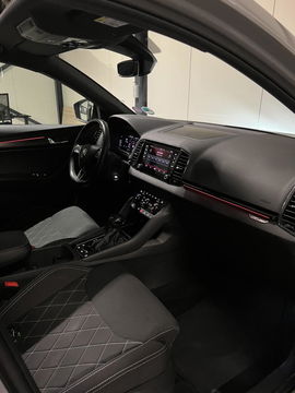Škoda Karoq 1.5 TSI Sportline Virtual Pano Trekhaak sfeerver