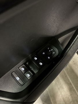 Škoda Karoq 1.5 TSI Sportline Virtual Pano Trekhaak sfeerver