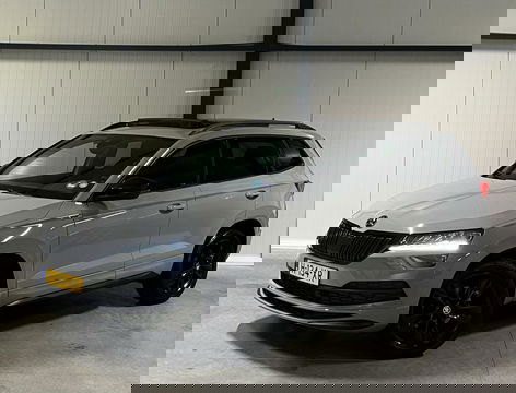 Škoda Karoq 1.5 TSI Sportline Virtual Pano Trekhaak sfeerver