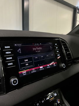 Škoda Karoq 1.5 TSI Sportline Virtual Pano Trekhaak sfeerver