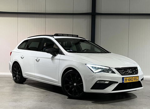 SEAT Leon Sportstourer Seat Leon 1.5 TSI 150PK Pano Virtual Trekhaak Black edition