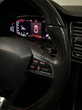 SEAT Leon Sportstourer Seat Leon 1.5 TSI 150PK Pano Virtual Trekhaak Black edition