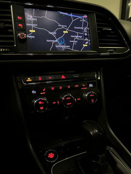 SEAT Leon Sportstourer Seat Leon 1.5 TSI 150PK Pano Virtual Trekhaak Black edition