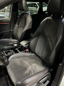 SEAT Leon Sportstourer Seat Leon 1.5 TSI 150PK Pano Virtual Trekhaak Black edition