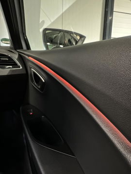 SEAT Leon Sportstourer Seat Leon 1.5 TSI 150PK Pano Virtual Trekhaak Black edition