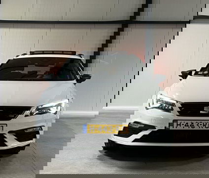 SEAT Leon Sportstourer Seat Leon 1.5 TSI 150PK Pano Virtual Trekhaak Black edition
