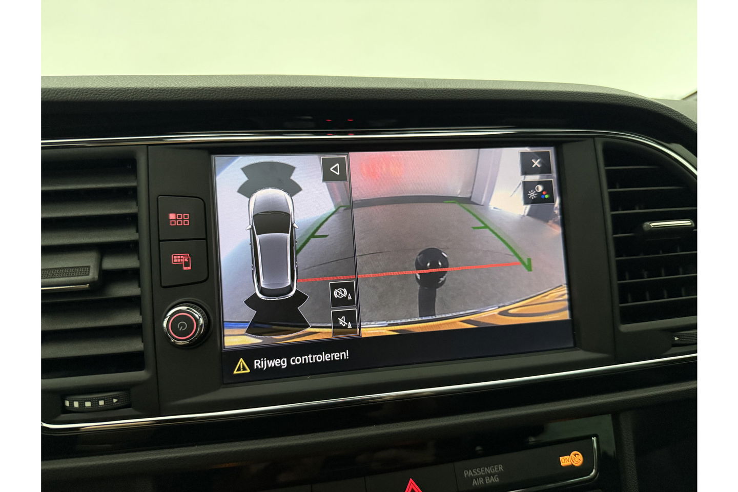 SEAT Leon 1.5 TSI 150PK FR Ultimate Edition Pano Sfeer beats audio Trekhaak LED Camera Carplay Virtual Cilima Cruise Navi PDC 18''LMV