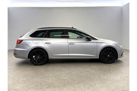 SEAT Leon 1.5 TSI 150PK FR Ultimate Edition Pano Sfeer beats audio Trekhaak LED Camera Carplay Virtual Cilima Cruise Navi PDC 18''LMV