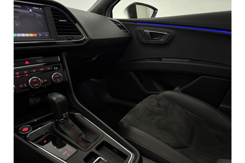 SEAT Leon 1.5 TSI 150PK FR Ultimate Edition Pano Sfeer beats audio Trekhaak LED Camera Carplay Virtual Cilima Cruise Navi PDC 18''LMV