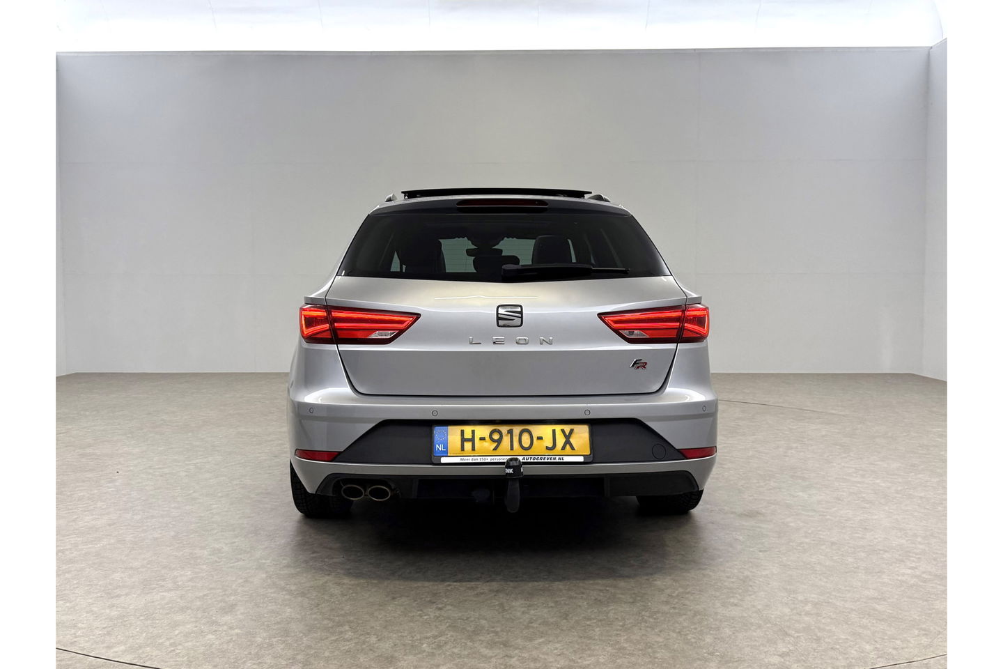 SEAT Leon 1.5 TSI 150PK FR Ultimate Edition Pano Sfeer beats audio Trekhaak LED Camera Carplay Virtual Cilima Cruise Navi PDC 18''LMV