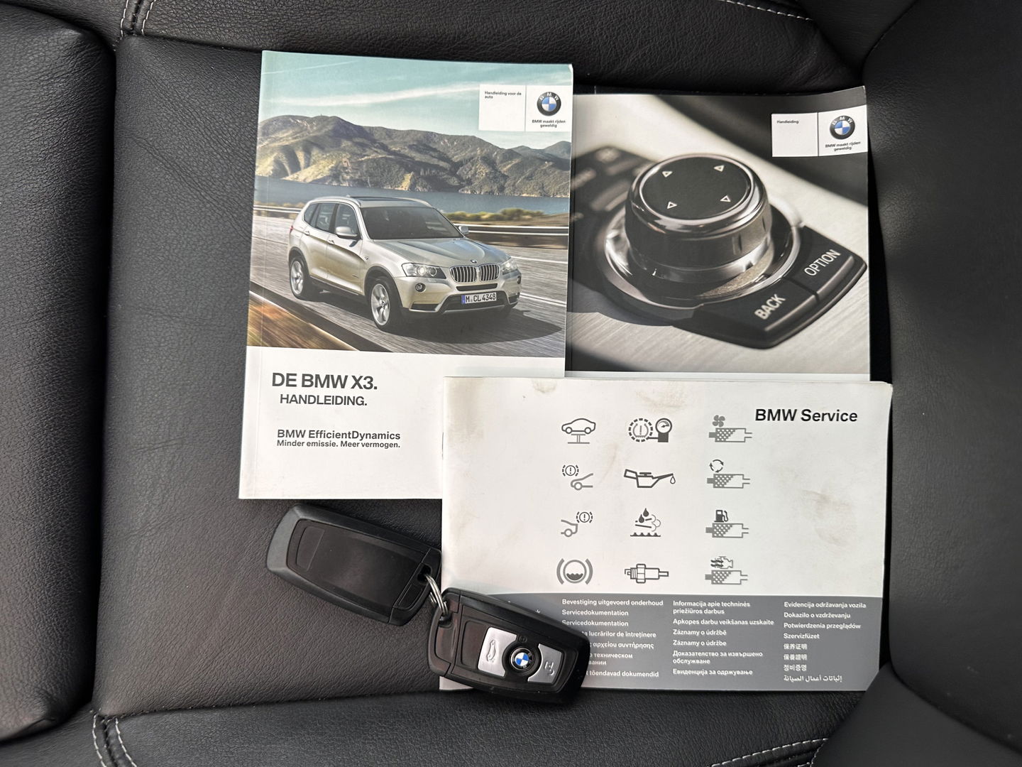 BMW X3 xDrive30d High Executive Aut. *PANO | HEAD-UP | FULL-LEATHER | XENON | MEMORY-PACK | CAMERA | SPORT/HEATED-SEATS | NAVI-FULLMAP | ECC | PDC | CRUISE | 18''ALU | TOWBAR*