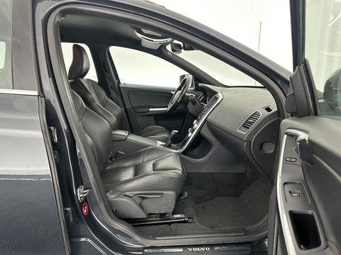Volvo XC60 2.0 D4 FWD Ocean Race *NAVI-FULLMAP | FULL-LEATHER | MEMORY-PACK | TOWBAR | ECC | PDC | CRUISE | COMFORT-SEATS | 19"ALU*
