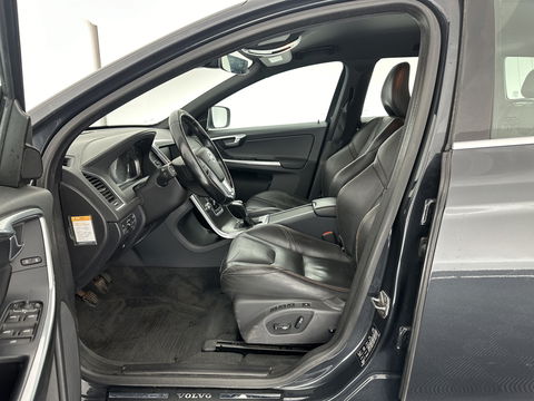 Volvo XC60 2.0 D4 FWD Ocean Race *NAVI-FULLMAP | FULL-LEATHER | MEMORY-PACK | TOWBAR | ECC | PDC | CRUISE | COMFORT-SEATS | 19"ALU*