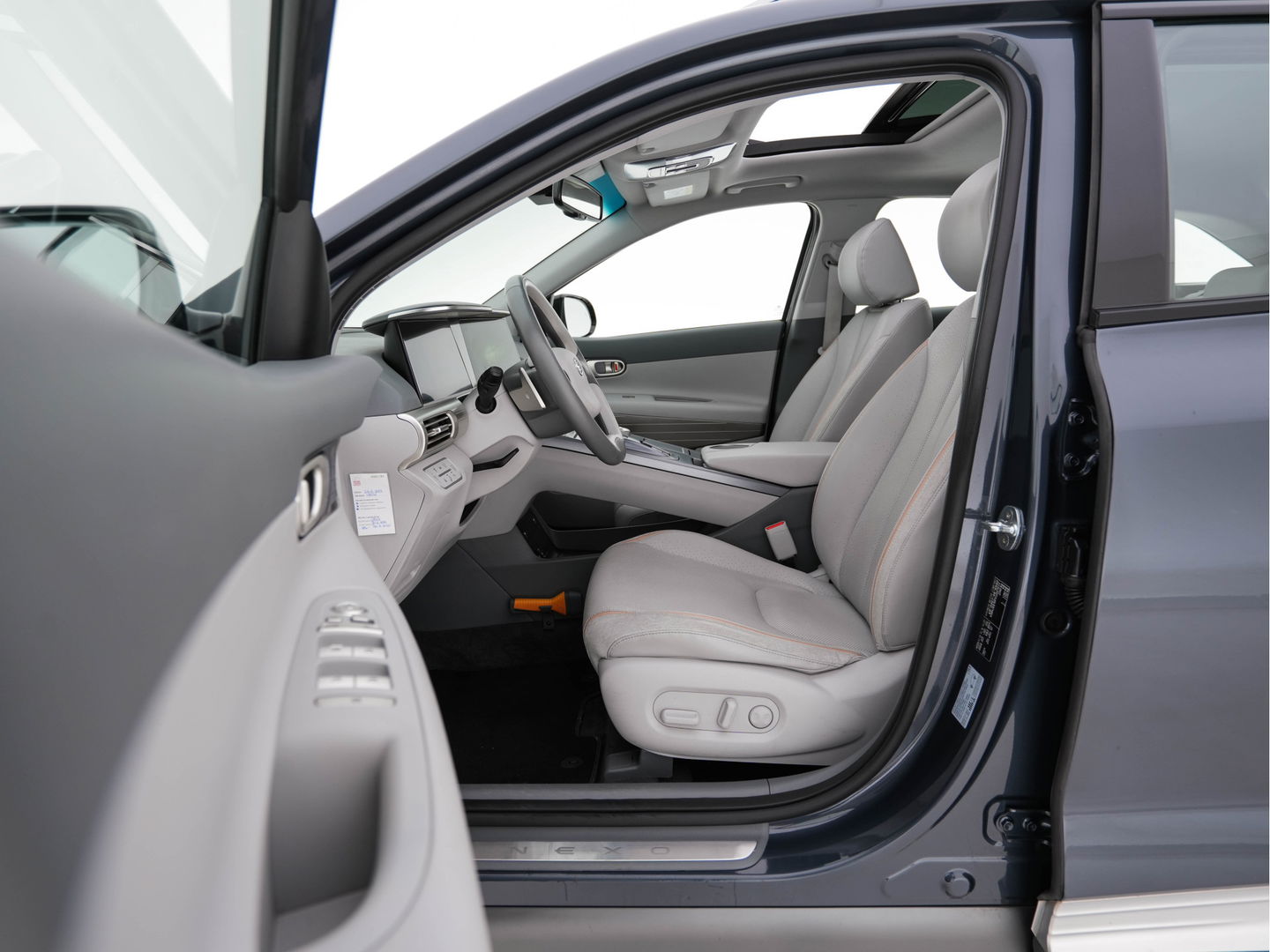 Hyundai NEXO FCEV Plus Pack [ HYDROGENIUM ] (INCL-BTW) Aut. *PANO | LUXURY-LEATHER | NAVI-FULLMAP | ADAPTIVE-CRUISE |  FULL-LED | KEYLESS | DAB |  KRELL-AUDIO | DIGI-WIDESCREEN-COCKPIT | SURROUND-VIEW | SHIFT-PADDLES | COMFORT-SEATS |