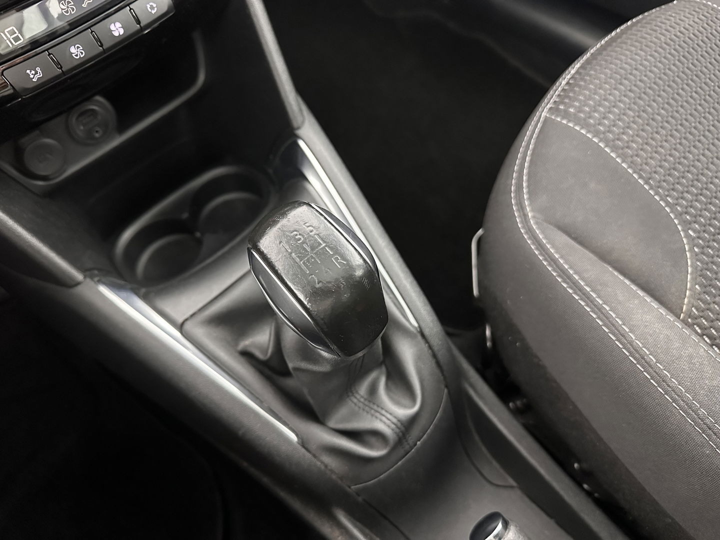 Peugeot 208 1.6 BlueHDi Blue Lease Premium *PANO | NAVI-FULLMAP | CAMERA | COMFORT-SEATS | DAB+ | ECC | PDC | CRUISE | 16''ALU | TOWBAR*