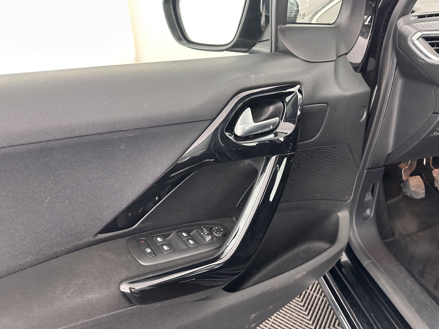 Peugeot 208 1.6 BlueHDi Blue Lease Premium *PANO | NAVI-FULLMAP | CAMERA | COMFORT-SEATS | DAB+ | ECC | PDC | CRUISE | 16''ALU | TOWBAR*