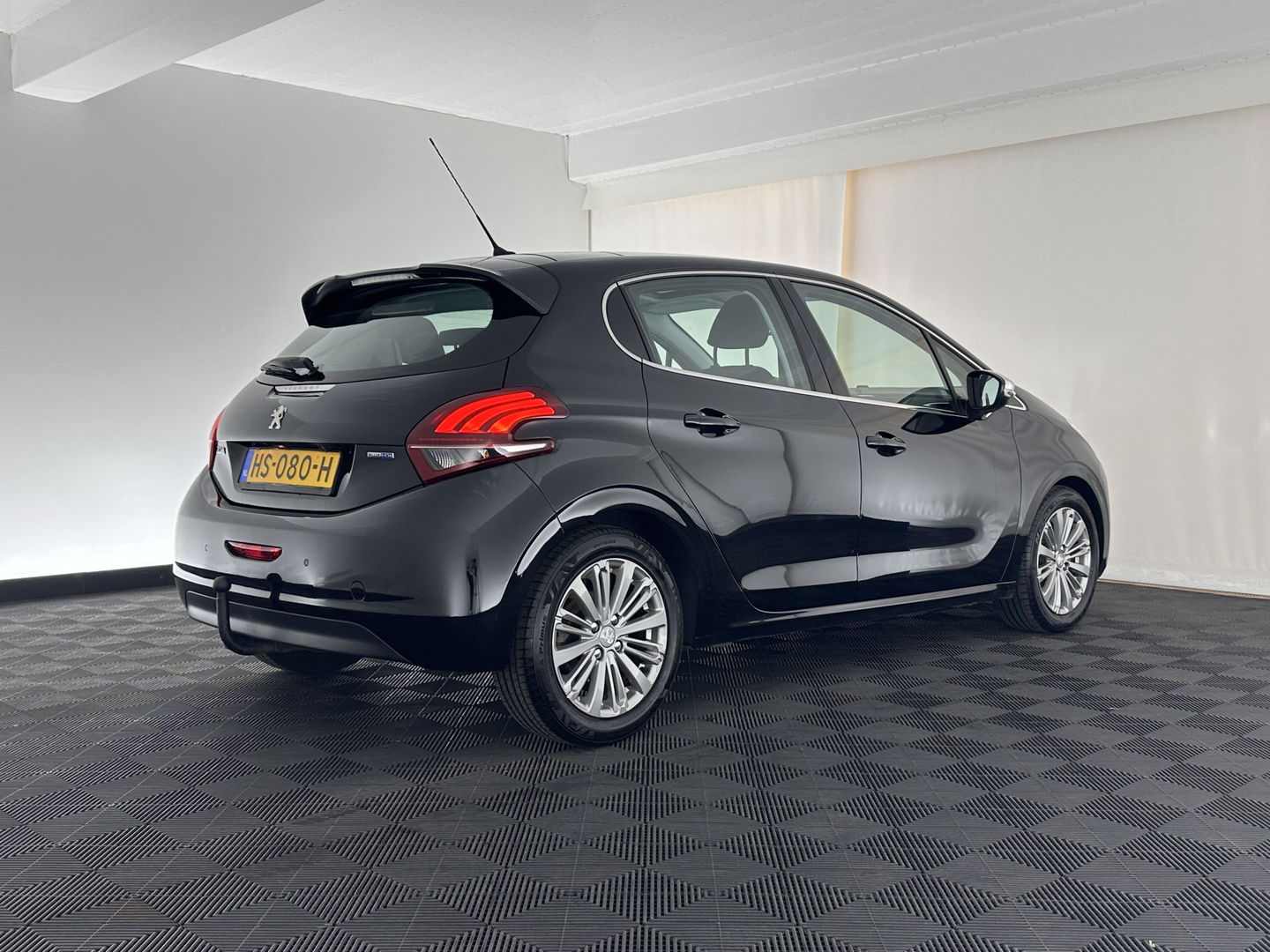 Peugeot 208 1.6 BlueHDi Blue Lease Premium *PANO | NAVI-FULLMAP | CAMERA | COMFORT-SEATS | DAB+ | ECC | PDC | CRUISE | 16''ALU | TOWBAR*