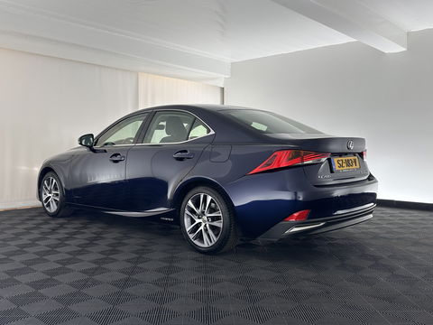 Lexus IS 300h Hybrid Business Line Aut. *PANO | 1/2LEATHER | FULL-LED | NAVI-FULLMAP | COMFORT-SEATS | CAMERA | ECC | PDC | CRUISE | 17''ALU*