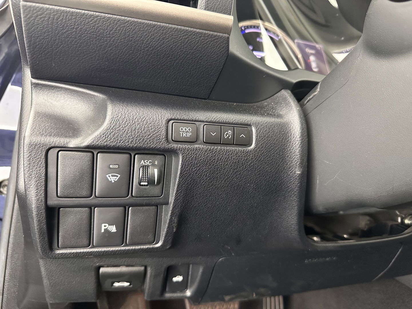 Lexus IS 300h Hybrid Business Line Aut. *PANO | 1/2LEATHER | FULL-LED | NAVI-FULLMAP | COMFORT-SEATS | CAMERA | ECC | PDC | CRUISE | 17''ALU*