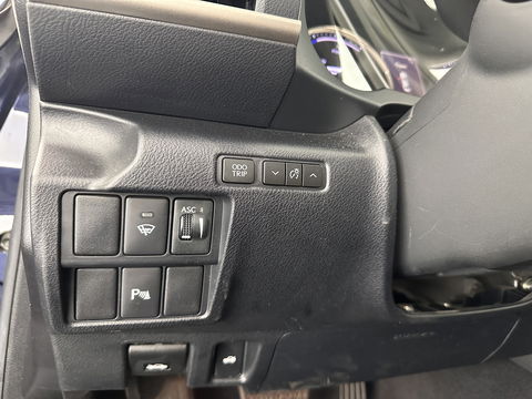 Lexus IS 300h Hybrid Business Line Aut. *PANO | 1/2LEATHER | FULL-LED | NAVI-FULLMAP | COMFORT-SEATS | CAMERA | ECC | PDC | CRUISE | 17''ALU*
