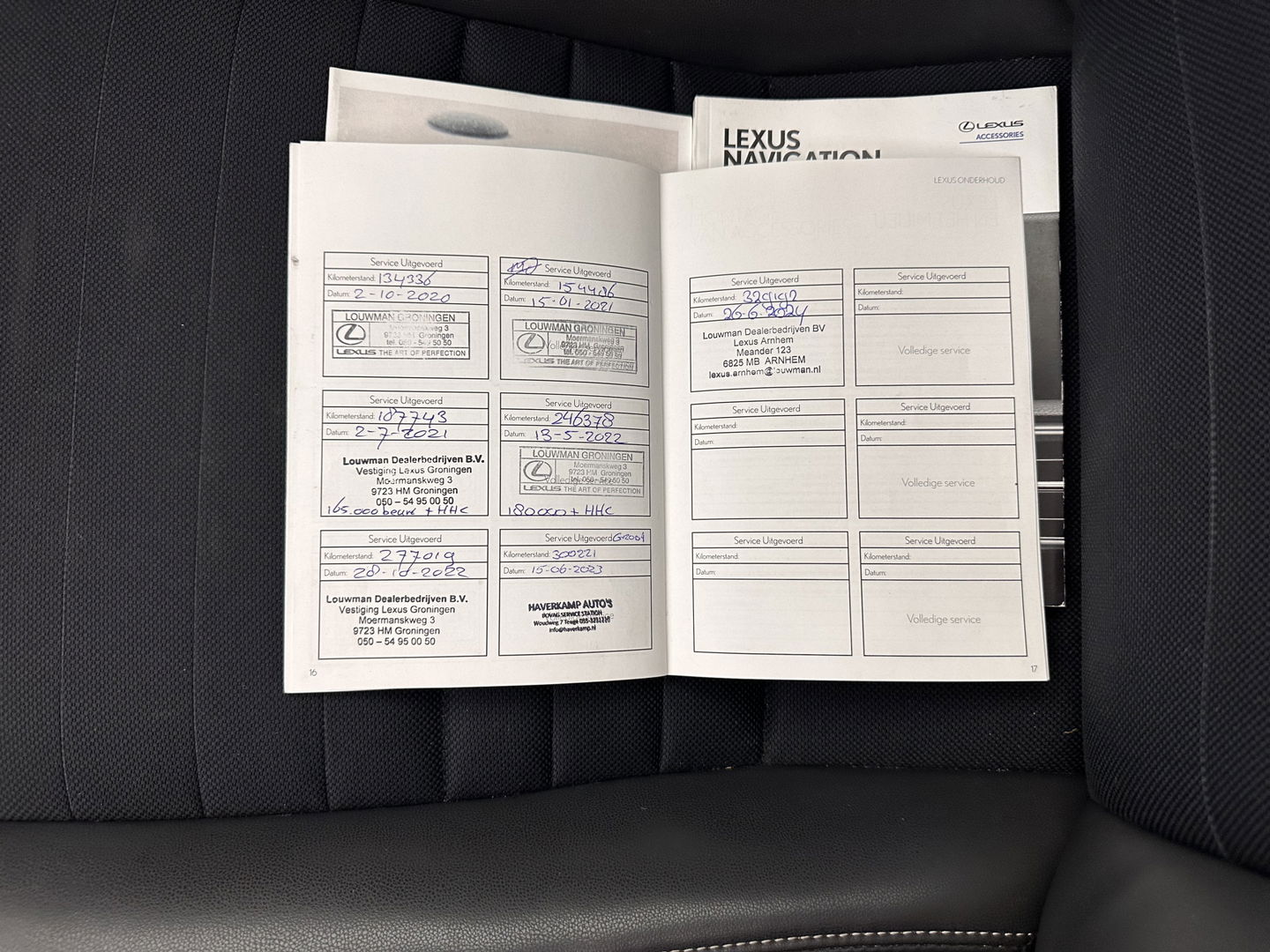 Lexus IS 300h Hybrid Business Line Aut. *PANO | 1/2LEATHER | FULL-LED | NAVI-FULLMAP | COMFORT-SEATS | CAMERA | ECC | PDC | CRUISE | 17''ALU*