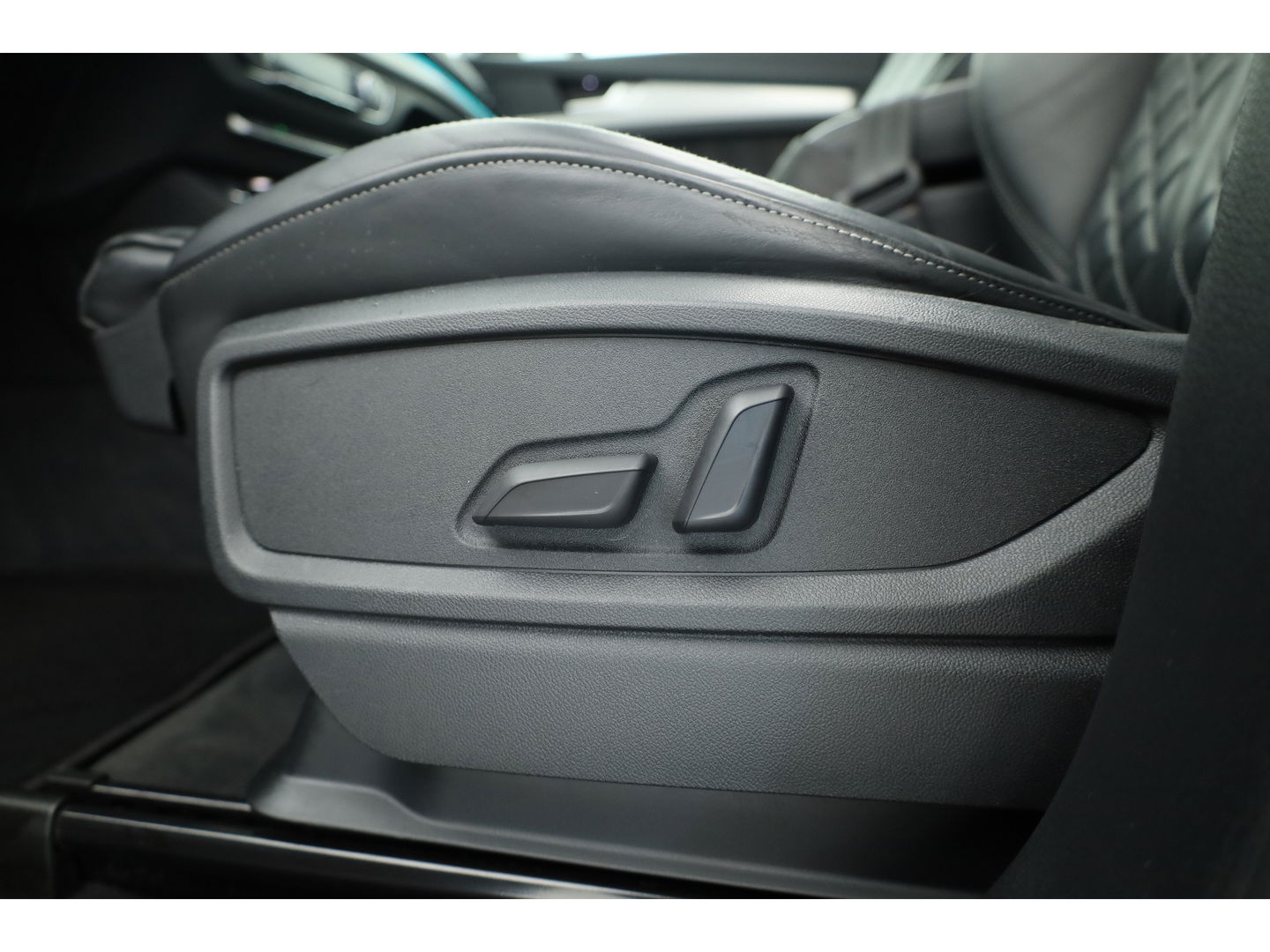 Audi Q5 55 TFSI e S Edition | Pano | Bang & Olufsen | 360 Cam | RS-Stoelen | Apple Carplay & Android Auto