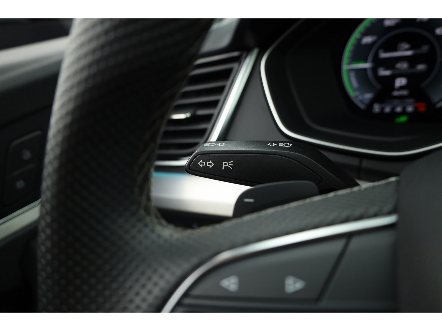 Audi Q5 55 TFSI e S Edition | Pano | Bang & Olufsen | 360 Cam | RS-Stoelen | Apple Carplay & Android Auto