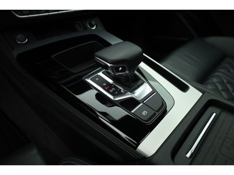 Audi Q5 55 TFSI e S Edition | Pano | Bang & Olufsen | 360 Cam | RS-Stoelen | Apple Carplay & Android Auto