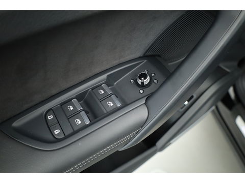 Audi Q5 55 TFSI e S Edition | Pano | Bang & Olufsen | 360 Cam | RS-Stoelen | Apple Carplay & Android Auto