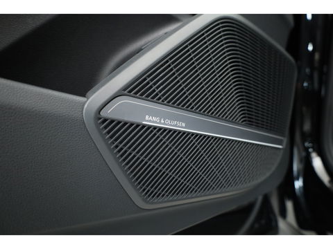 Audi Q5 55 TFSI e S Edition | Pano | Bang & Olufsen | 360 Cam | RS-Stoelen | Apple Carplay & Android Auto