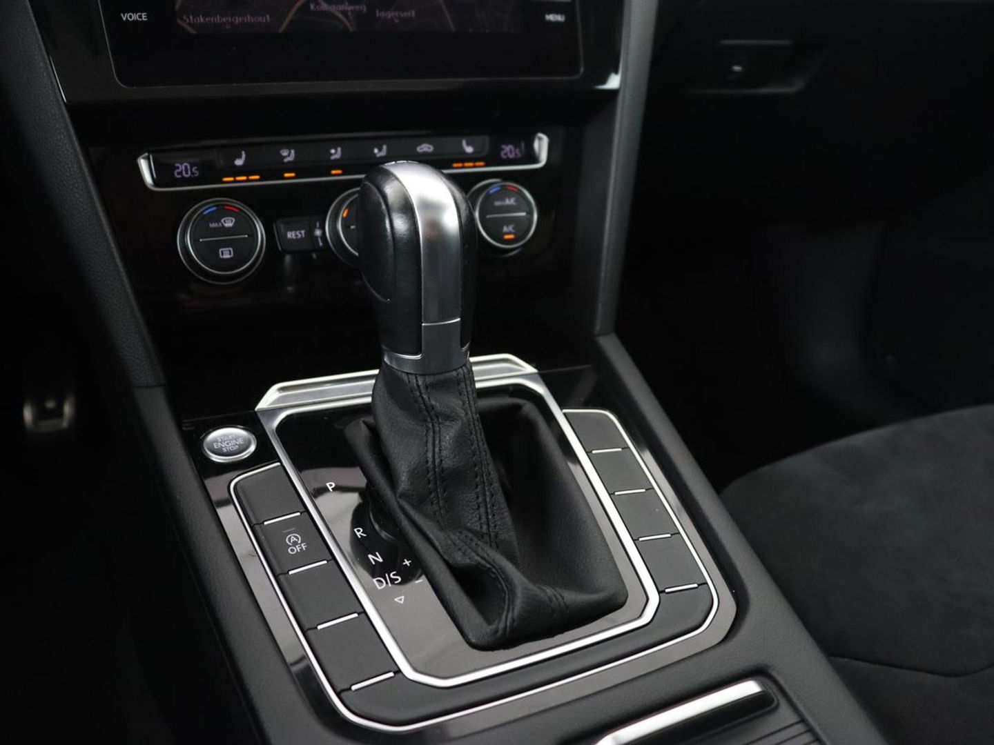 Volkswagen Arteon 2.0 TDI Elegance | Panoramadak | Stoelverwarming | Camera | Leder/Alcantara | Virtual Cockpit | Adaptive cruise | Keyless | LED Plus | Carplay | Navigatie