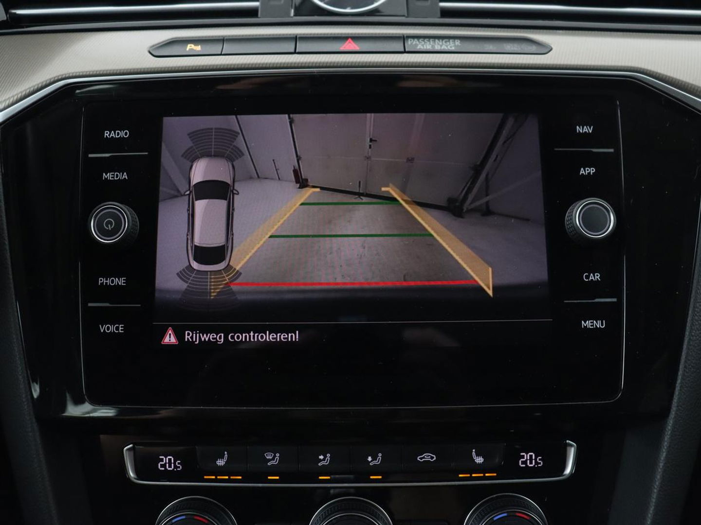 Volkswagen Arteon 2.0 TDI Elegance | Panoramadak | Stoelverwarming | Camera | Leder/Alcantara | Virtual Cockpit | Adaptive cruise | Keyless | LED Plus | Carplay | Navigatie