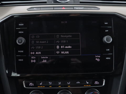 Volkswagen Arteon 2.0 TDI Elegance | Panoramadak | Stoelverwarming | Camera | Leder/Alcantara | Virtual Cockpit | Adaptive cruise | Keyless | LED Plus | Carplay | Navigatie