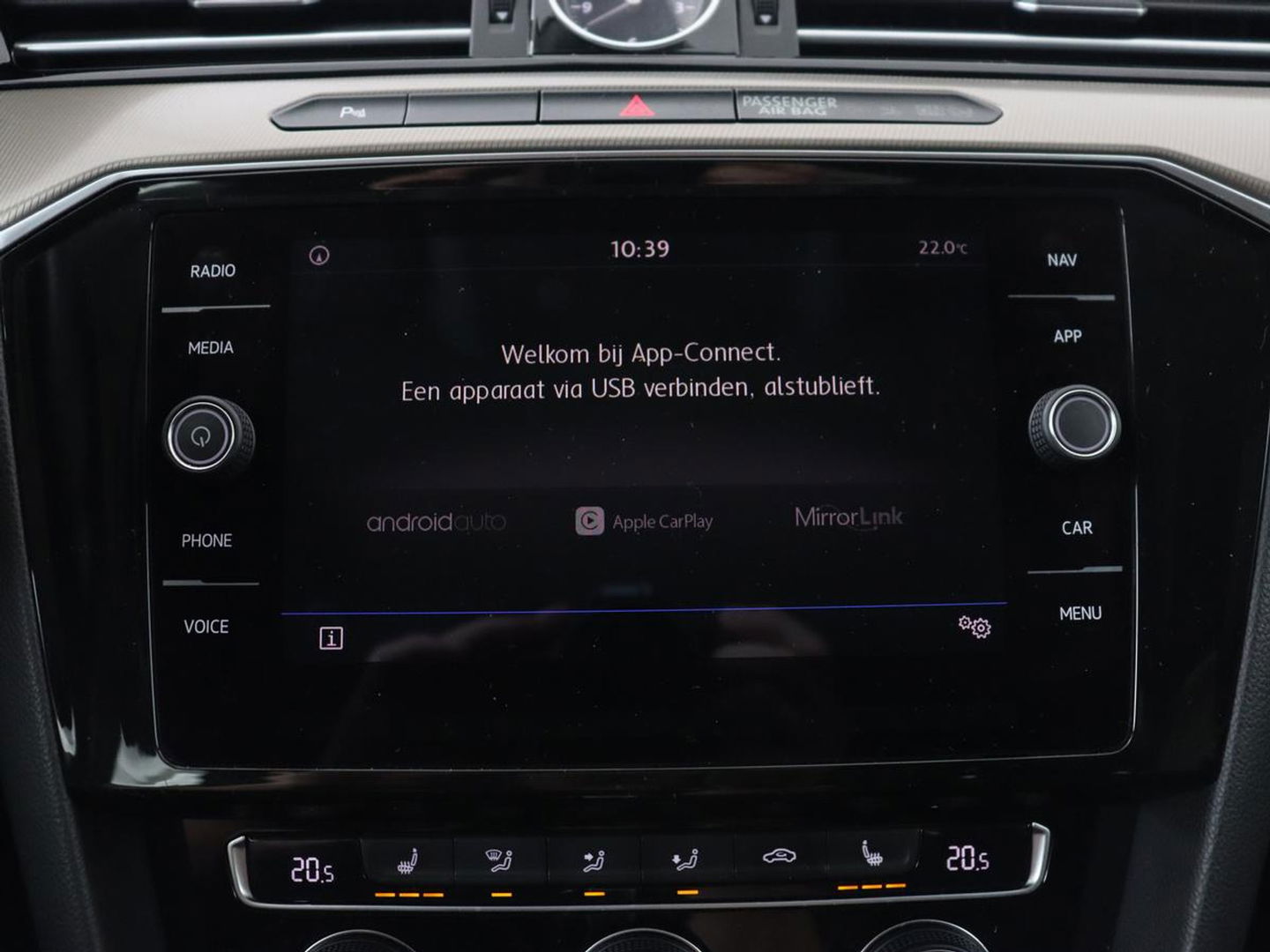 Volkswagen Arteon 2.0 TDI Elegance | Panoramadak | Stoelverwarming | Camera | Leder/Alcantara | Virtual Cockpit | Adaptive cruise | Keyless | LED Plus | Carplay | Navigatie