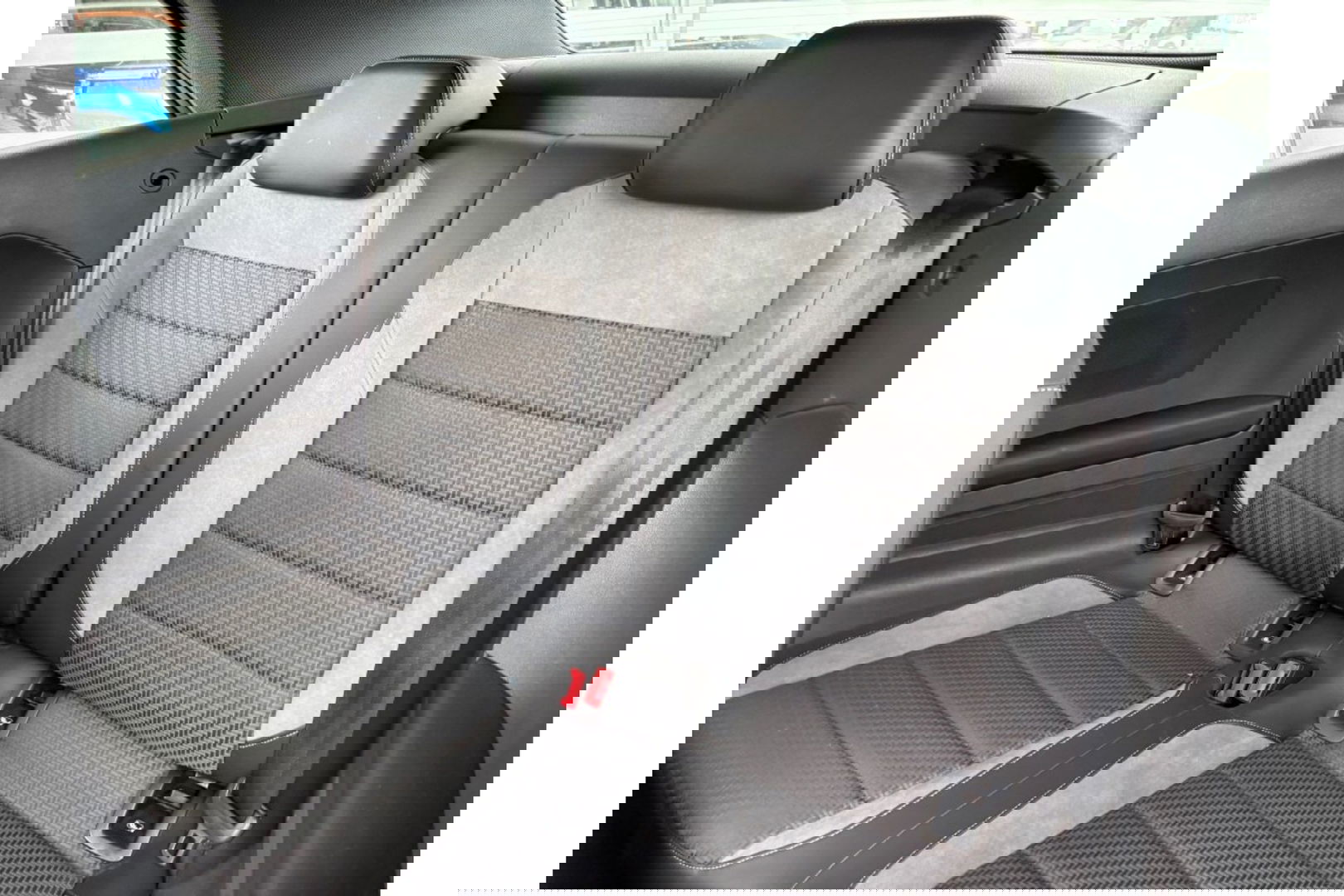 Volkswagen T-Roc Cabrio 1.5 TSI R-LINE 150PK AUTOMAAT NAVI LMV PDC WINTERPACK
