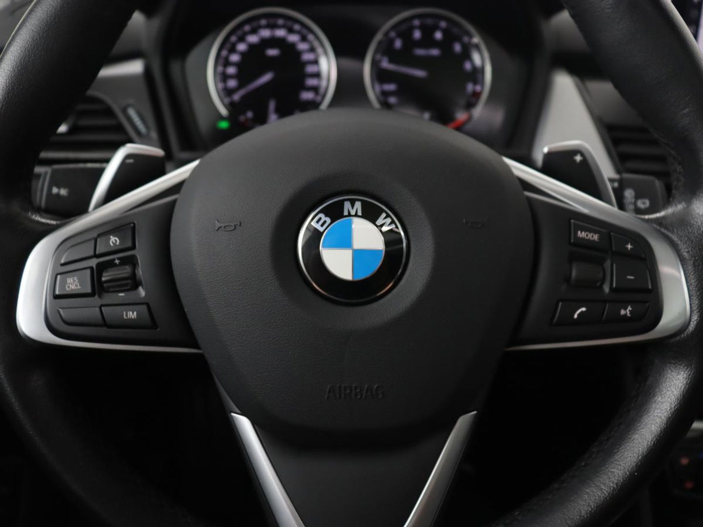 BMW 2 Serie Gran Tourer 220i 7-persoons Executive Edition | Panoramadak | Head-Up | Navigatie | Full LED | Climate control | Parkeerhulp
