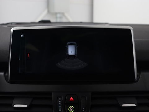 BMW 2 Serie Gran Tourer 220i 7-persoons Executive Edition | Panoramadak | Head-Up | Navigatie | Full LED | Climate control | Parkeerhulp