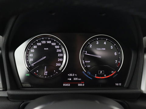 BMW 2 Serie Gran Tourer 220i 7-persoons Executive Edition | Panoramadak | Head-Up | Navigatie | Full LED | Climate control | Parkeerhulp