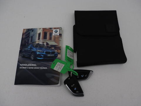 BMW 2 Serie Gran Tourer 220i 7-persoons Executive Edition | Panoramadak | Head-Up | Navigatie | Full LED | Climate control | Parkeerhulp