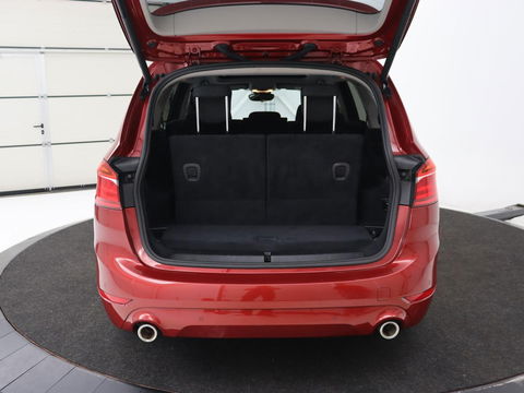 BMW 2 Serie Gran Tourer 220i 7-persoons Executive Edition | Panoramadak | Head-Up | Navigatie | Full LED | Climate control | Parkeerhulp