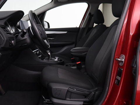 BMW 2 Serie Gran Tourer 220i 7-persoons Executive Edition | Panoramadak | Head-Up | Navigatie | Full LED | Climate control | Parkeerhulp